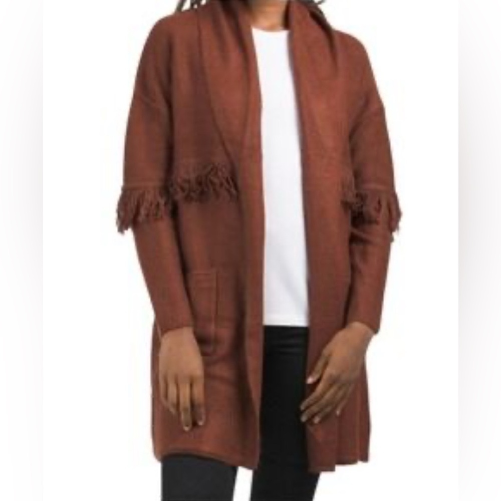 EUC Tahari Sweater Fringed brown Size Large